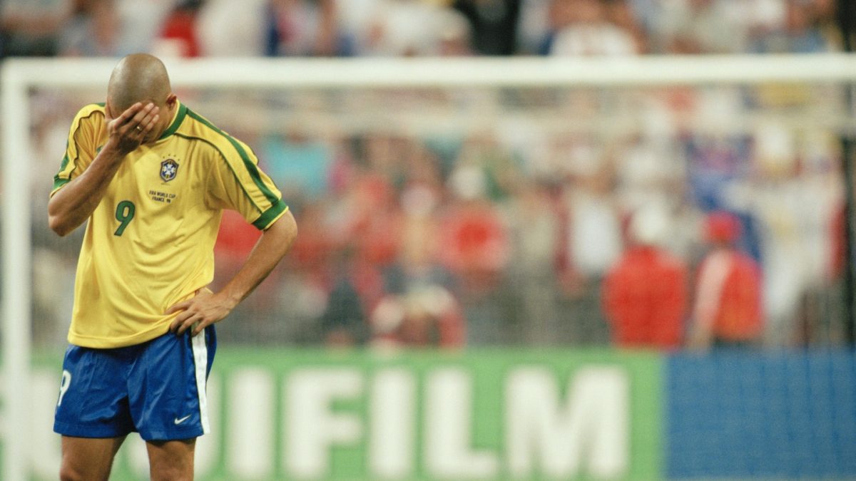 Како Французите „коваа“ стратегија да го сопрат Роналдо пред финалето во 1998