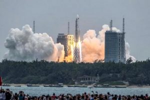 Кина планира да лансира повеќе ракети кои неконтролирано ќе паѓаат на Земјата
