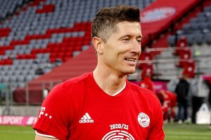 Левендовски во 90.минута го урна рекордот на Герд Милер