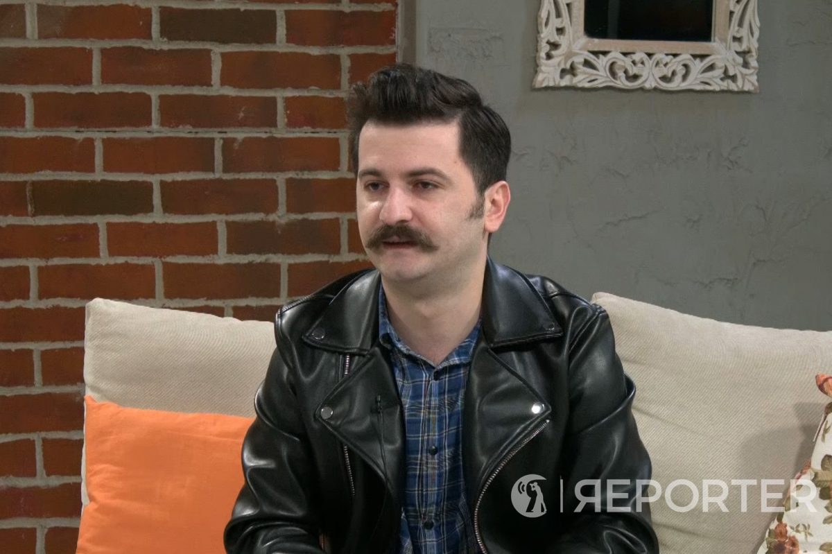 (Фото) Талат крева чалам со мечот на голи гради: Скриени страсти на актерот од „Преспав“