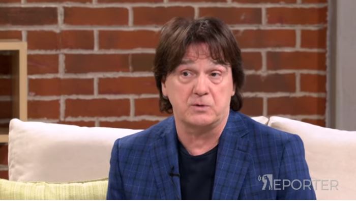 (Фото) Шифрата е жолта роза: Џаро му го честита 70. роденден на Здравко Чолиќ