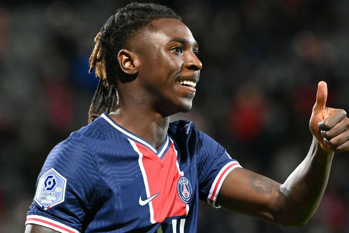 Фудбалер на ПСЖ викендов делеше храна на бездомници во Париз