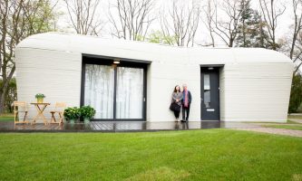 Холандска двојка се всели во првата 3-Д отпечатена куќа во Европа
