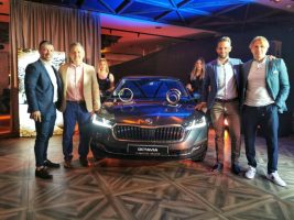 Шкода Октавиа со двојна победа: Златно тркало за Најпосакуван семеен автомобил и Најпосакуван автомобил на годината 2021