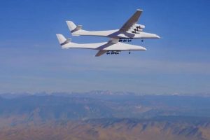 „Најширокиот“ авион на светот успешно го изведе вториот тест лет (ВИДЕО)