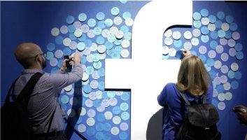 Facebook најави модерирање на содржината на политичарите и другите јавни личности