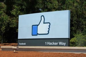 Facebook тестира алатка за бришење на спорни содржини од групите