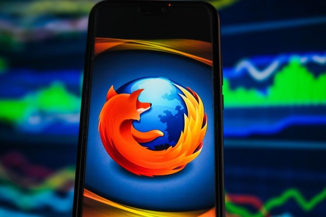Firefox се ажурира и кога не го користите