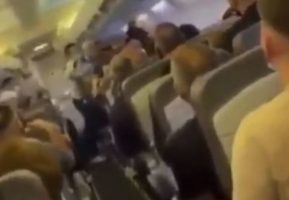 (Видео) На летот од Приштина кoн Базел маж тепал патници, посадата го совладале, ама тепачката ја продолжил на аеродром