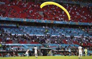 Гринпис се извинија инцидентот во Минхен – УЕФА потегот го нарече непромислен и опасен