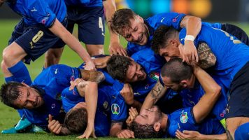 Групна фаза менува впечатоци – Италија сега е втор фаворит, паѓаат Англија и Хрватска