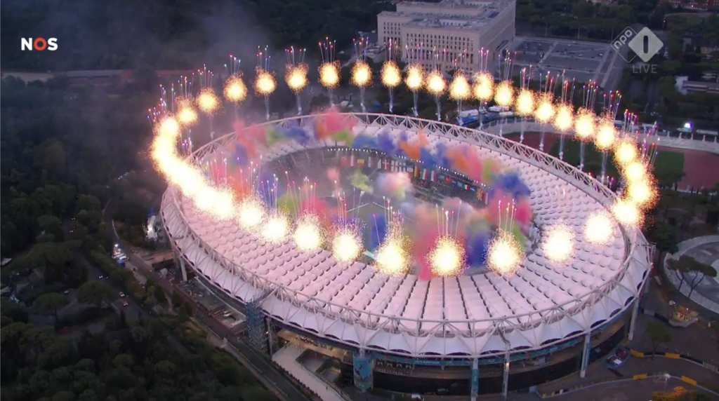 ЕУРО 2020 отворено со Бочели, Боно Вокс и огномет!