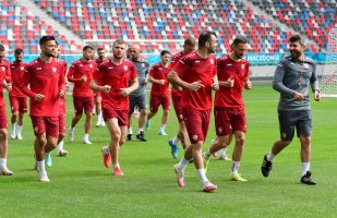 Македонија губи 2-0 во Букурешт