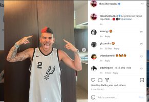 Тео Ернандез го исполни ветувањето – ја обои косата во боите на Милан