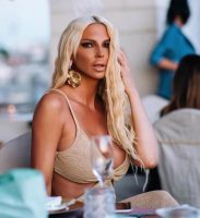 Гори нашиот хотел, сè е во пламен: Јелена Карлеуша евакуирана поради пожарот кој уште беснее во Бодрум