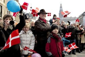 Данците се најбогати, а Романците најсиромашни во Европа