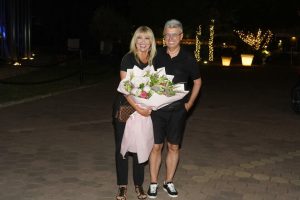 И покрај луксузот не заборавам кога јадевме леб и маст: сопругата на Саша Поповиќ за животот некогаш и денес