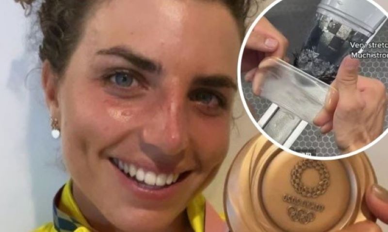 Спортистка со кондом го поправи кајакот и освои медал на Олимпијадата