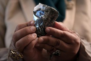 Уште еден џиновски дијамант пронајден во Африка