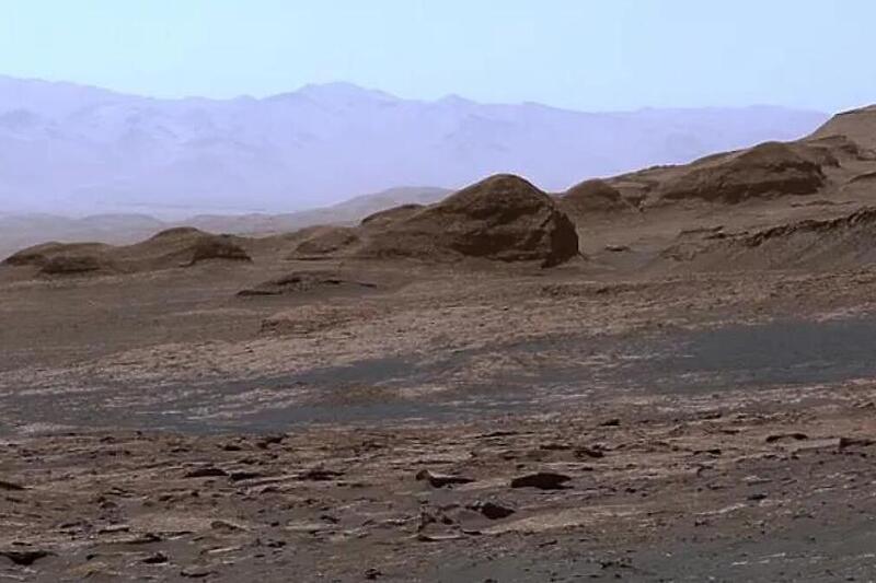 NASA објави видео панорами од Марс што ги сними Curiosity (ВИДЕО)