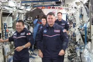 Астронаутите со акробации од вселената се збогуваа од Олимписките игри (ВИДЕО)