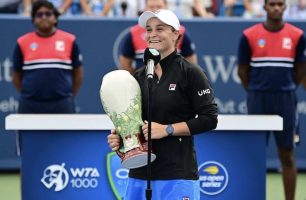 Барти лесно до петтата титула во 2021!