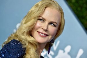 (Видео) Никол Кидман има секс со 20 години помлад колега, глумицата се соблече гола за новата серија „Девет совршени странци“