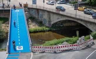 Во Германија отворен првиот велосипедски мост со подно греење