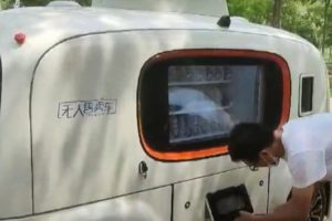 Во Кина пуштени подвижни продавници без возач
