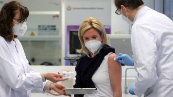 Израелска студија: Природниот имунитет по прележан вирус подобро штити од две дози вакцина