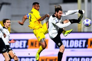 Каљари се врати од 0:2 за реми со Специја