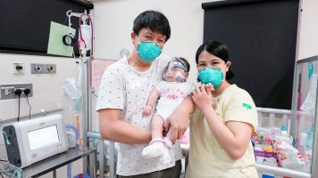 Најмалото бебе на светот дојде дома после 13 месеци поминати во болница