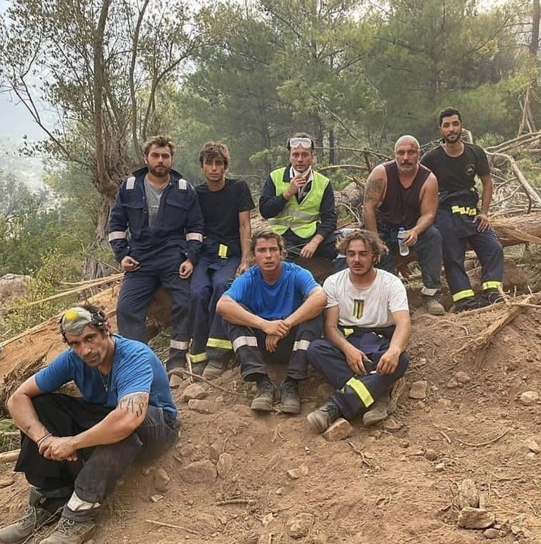 Сите познати турски глумци се вклучија во гасењето пожари кои ја зафатија Турција