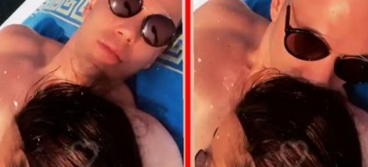 (Фото) Цеца со дечко ѝ опуштено на море: Интимна фотка од јахта на Јадранот