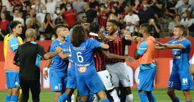 Фудбалерите на Марсеј го „извлекоа подебелиот крај“ по тепачката со фановите на Ница