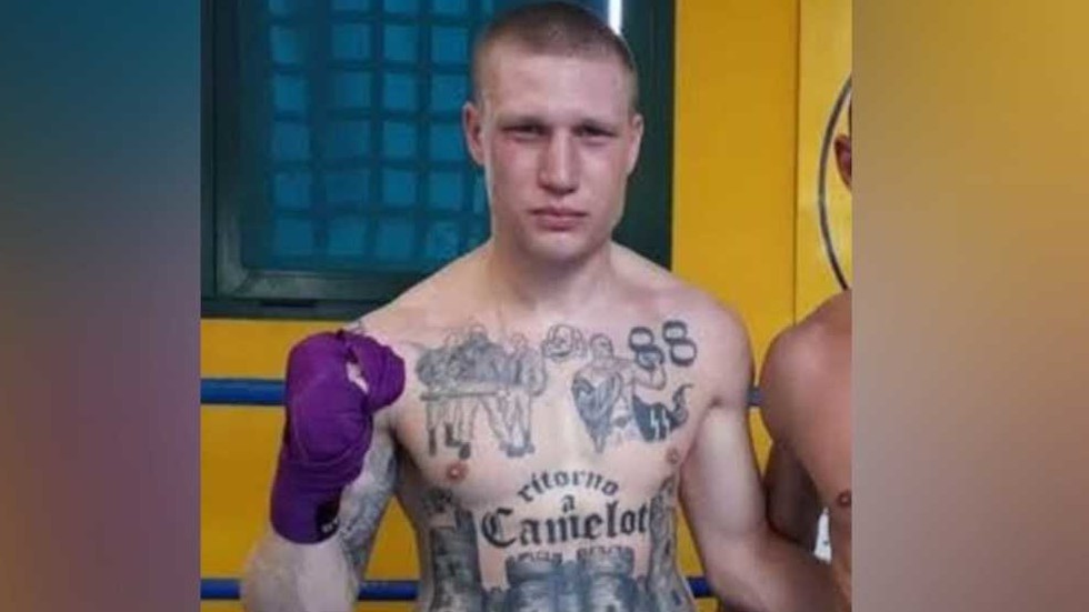 Италијанците го суспендираа боксерот со нацистички тетоважи