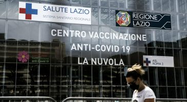 Рома нуди попуст за тие кои ќе се вакцинираат на „Олимпико“