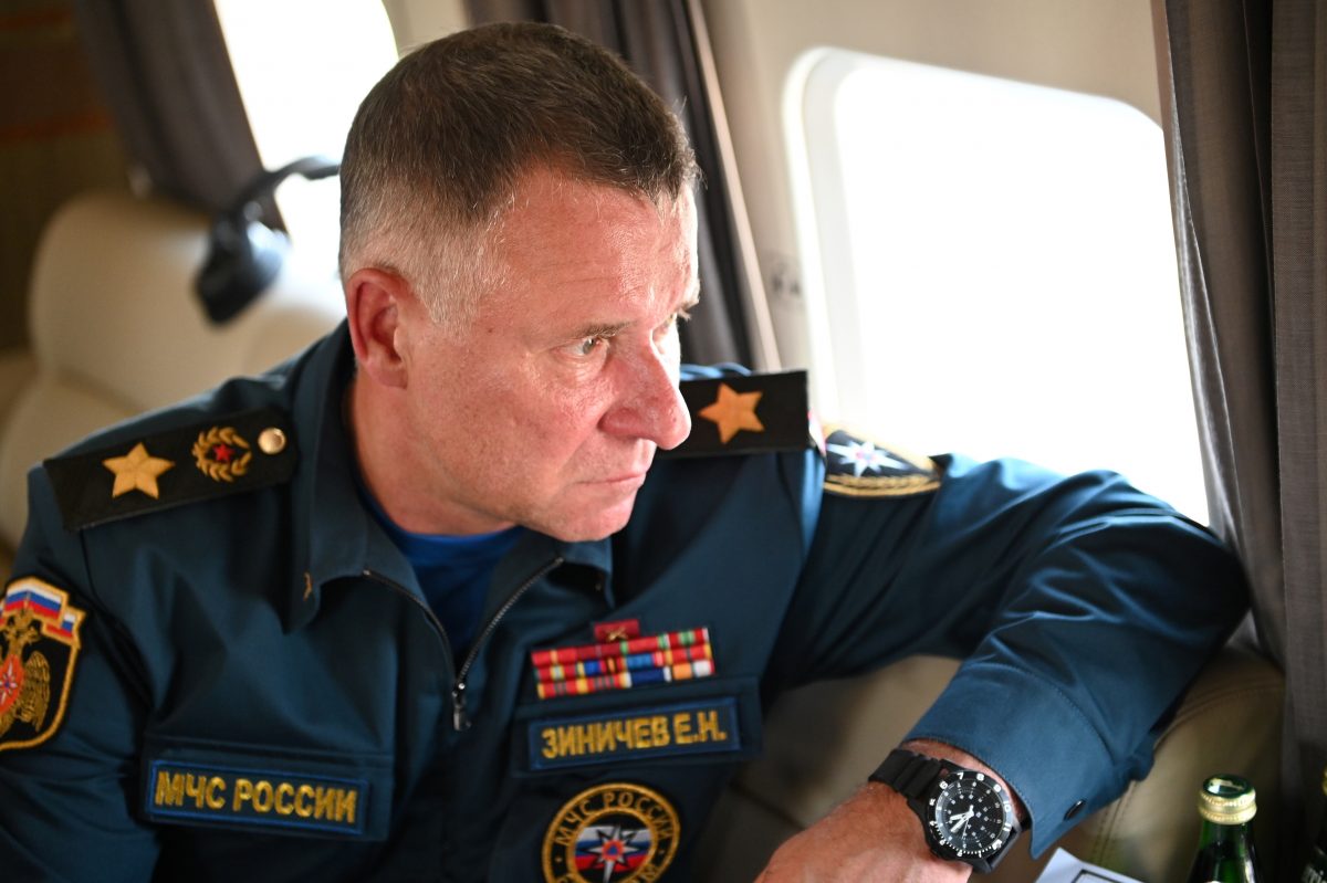 Рускиот министер за вонредни ситуации загина за време на вежба на Арктикот, се обидел да спаси камерман