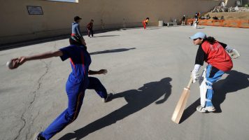 Талибанците порачаа: Не е неопходно жените да спортуваат