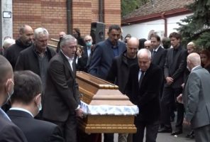 (Фото) Дивац, Раѓа, Паспаљ го носеа ковчегот на Дуда Ивковиќ, кој беше погребан во Белград