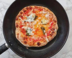Пица во тава, главен кулинарски хит на Инстаграм