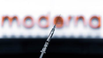 „Модерна“ тврди дека нејзината вакцина штити и дека е сигурна за деца