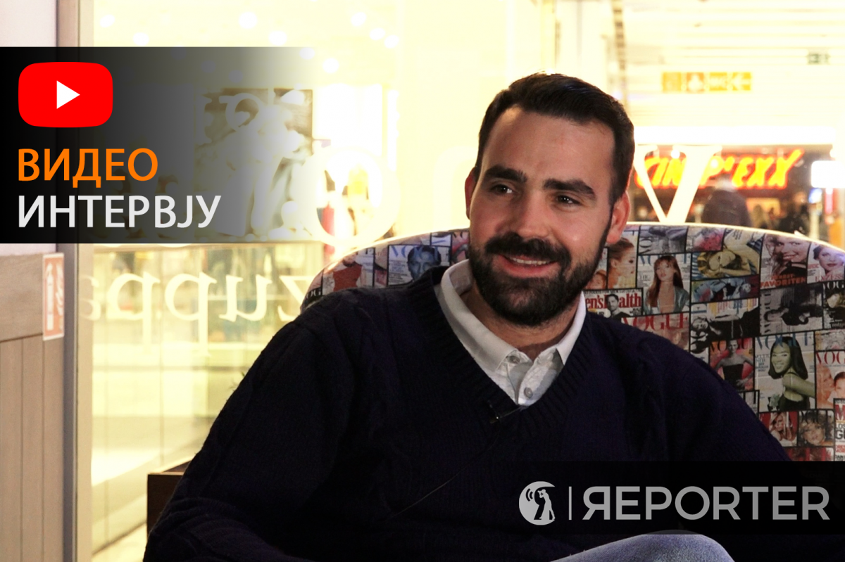 Жените ќе флертуваа со мене и да не бев глумец: Миодраг Радоњиќ на премиерата на „Јужен ветер“ во Скопје