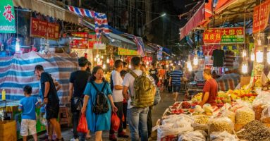 Продавачка на пазарот во Вухан е првиот случај на коронавирус, вели американско истражување