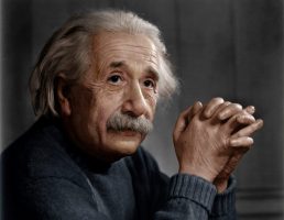Ракопис од Ајнштајн со Теоријата за релативноста е продаден за 11.6 милиони евра