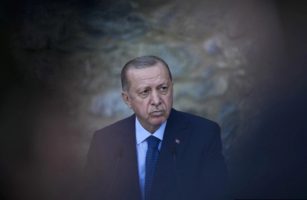 Турските власти повеле постапка против 30 лица кои на „Твитер“ објавиле дека Ердоган умрел