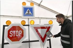 Чешка компанија претстави паметни сообраќајни знаци