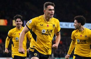 „Волците“ го изедоа Евертон во едно полувреме