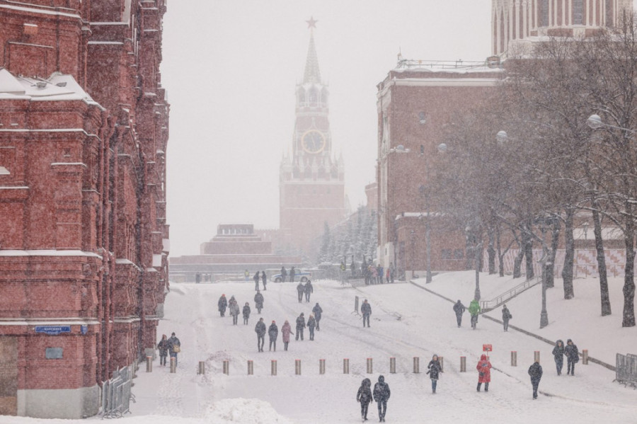 (Видео) Во Москва паднаа рекородни количини снег
