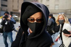 Епстајн една од девојките ја запознал и со Доналд Трамп и принцот Ендру, сведочеше една од жртвите на милијардерот педофил